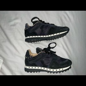 VALENTINO
Suede Studded Accents Sneakers